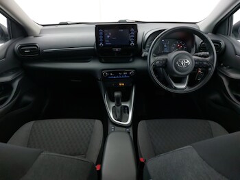 Used Toyota Yaris 2023 for sale - 77284918: Photo