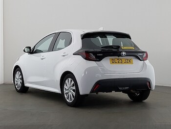 Used Toyota Yaris 2023 for sale - 77284918: Photo