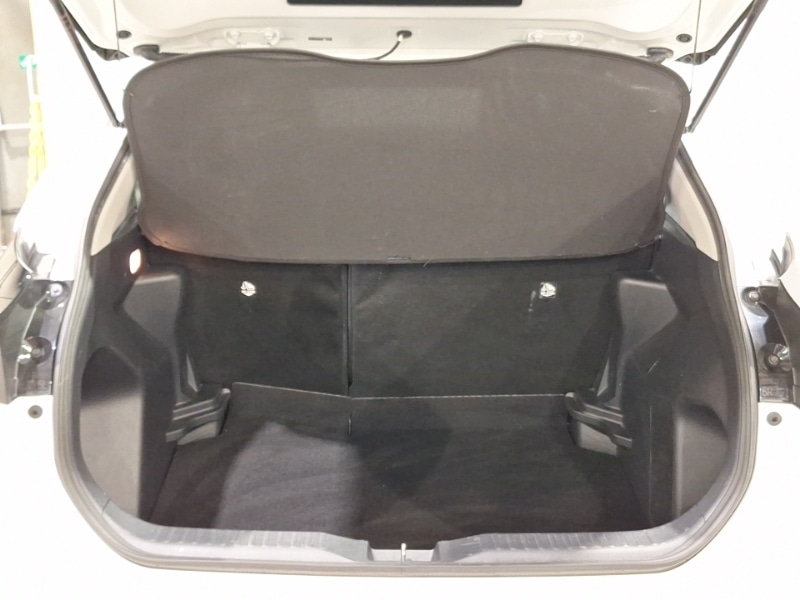 Used Toyota Yaris Cross 2023 for sale - 76456401: Photo 8