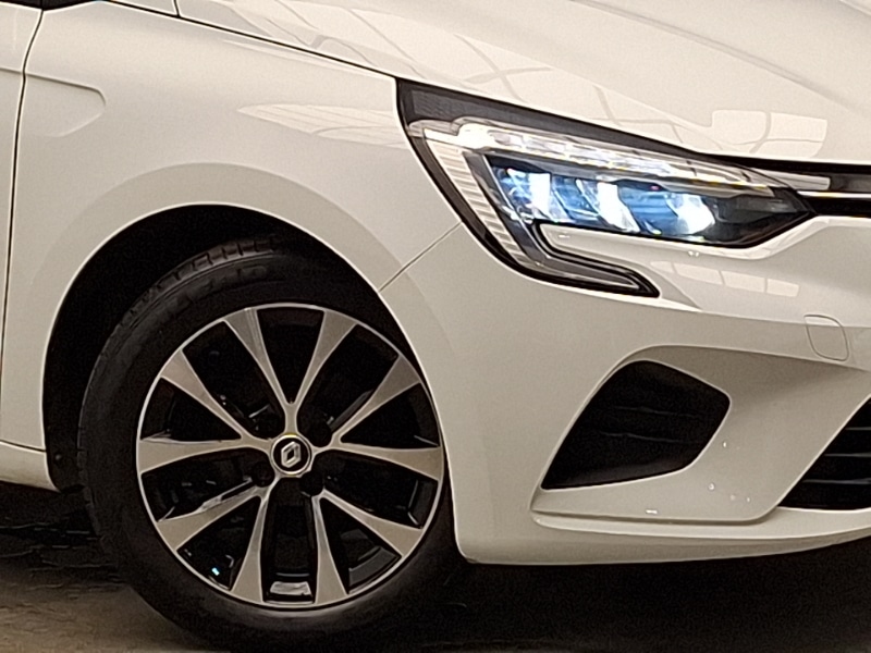 Used Renault Clio 2021 for sale - 77611227: Photo 9