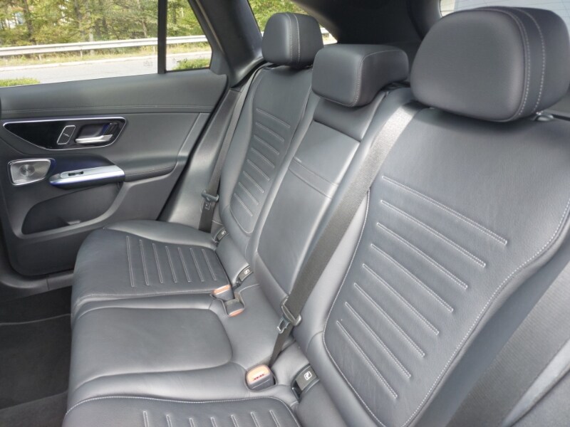 Used Mercedes-Benz GLC 2023 for sale - 76664282: Photo 6