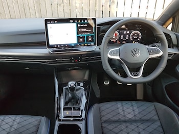 Used Volkswagen Golf 2025 for sale - 77024965: Photo