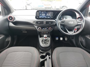 Used Hyundai i10 2023 for sale - 76220859: Photo 2