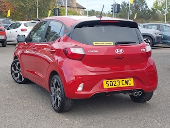 Used Hyundai i10 2023 for sale - 76220859: Photo 3