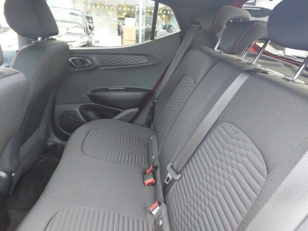 Used Hyundai i10 2023 for sale - 76220859: Photo 6