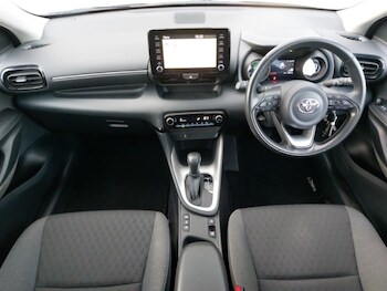 Used Toyota Yaris 2021 for sale - 77954765: Photo