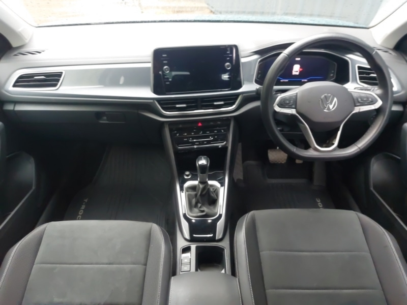 Used Volkswagen T-Roc 2023 for sale - 76165449: Photo 2