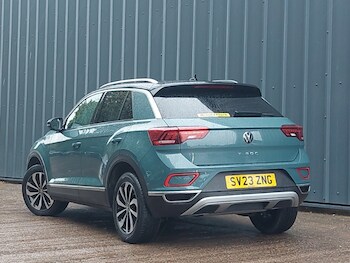 Used Volkswagen T-Roc 2023 for sale - 76165449: Photo 3