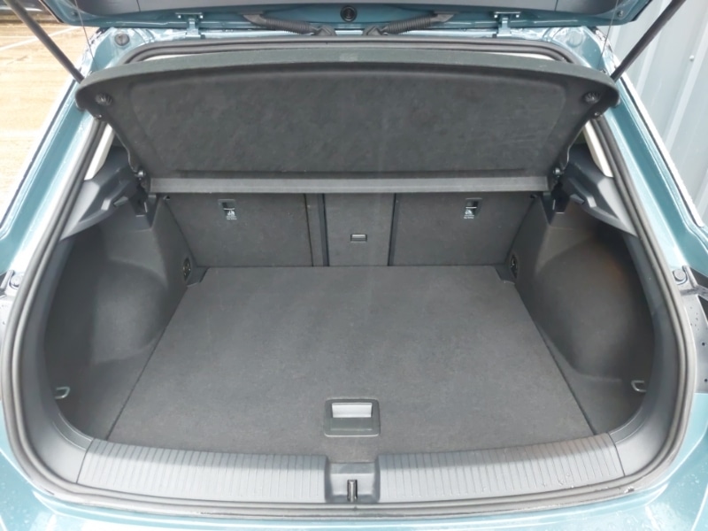 Used Volkswagen T-Roc 2023 for sale - 76165449: Photo 8