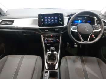 Used Volkswagen T-Roc 2023 for sale - 75114635: Photo
