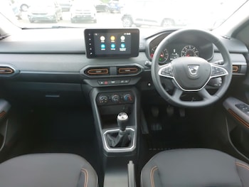 Used Dacia Sandero Stepway 2022 for sale - 76947993: Photo