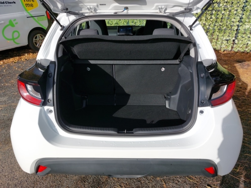 Used Mazda Mazda2 HYBRID 2024 for sale - 77224632: Photo 8