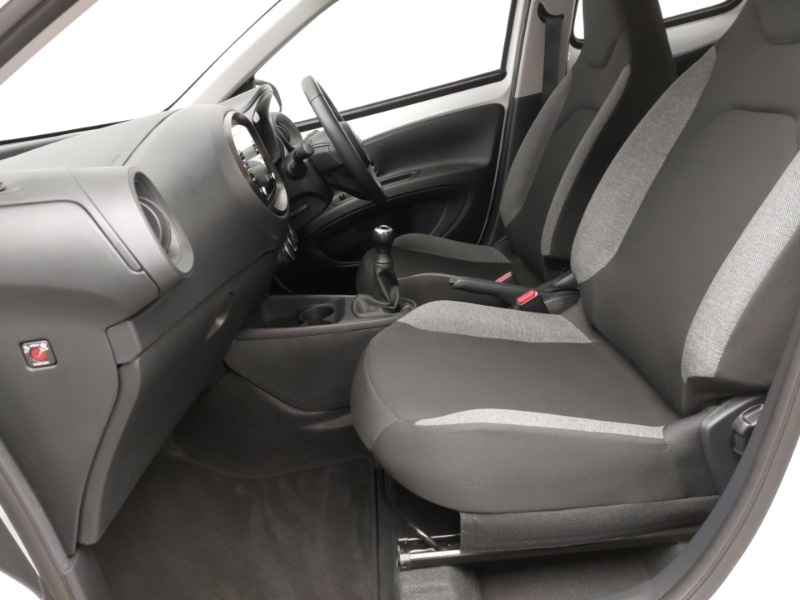 Used Toyota Aygo X 2023 for sale - 76353825: Photo 5