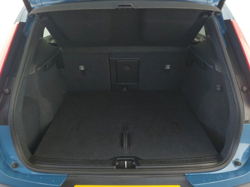 Used Volvo XC40 2024 for sale - 77580795: Photo 8