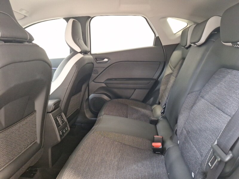 Used Renault Captur 2024 for sale - 77948454: Photo 6