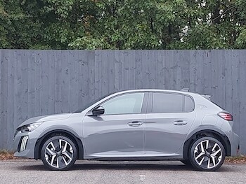 Used Peugeot 208 2025 for sale - 76451362: Photo