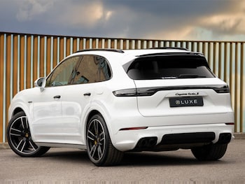 Used Porsche Cayenne 2020 for sale - 76600427: Photo