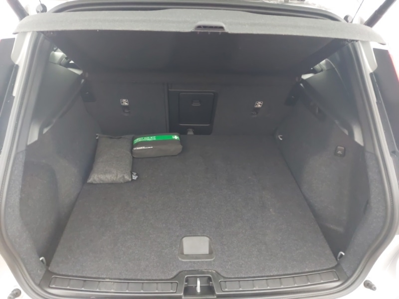 Used Volvo XC40 2024 for sale - 76925537: Photo 8