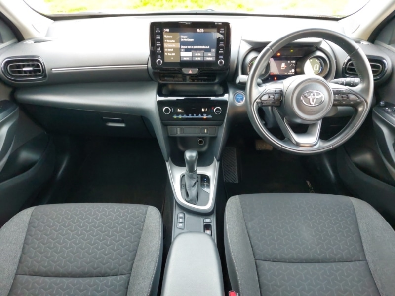 Used Toyota Yaris Cross 2022 for sale - 76764330: Photo 2