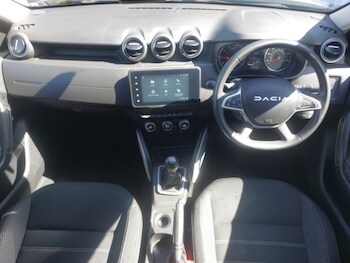 Used Dacia Duster 2023 for sale - 78477763: Photo
