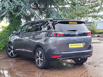 Used Peugeot 5008 2023 for sale - 79406135: Photo