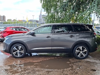 Used Peugeot 5008 2023 for sale - 79406135: Photo