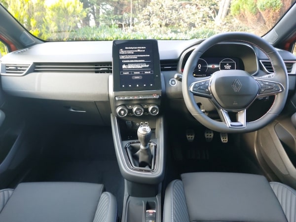 Used Renault Clio 2025 for sale - 76225561: Photo 2