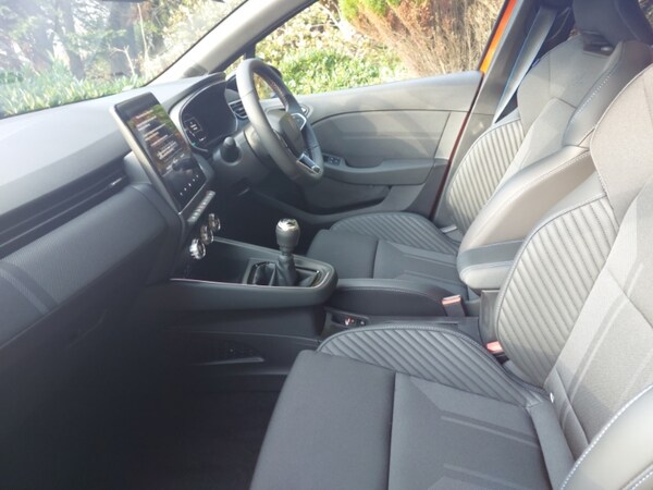 Used Renault Clio 2025 for sale - 76225561: Photo 5