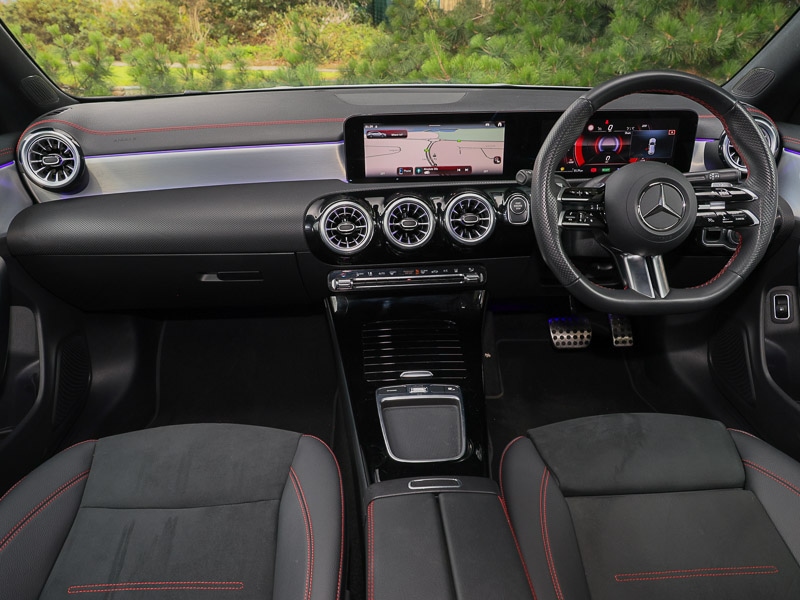 Used Mercedes-Benz CLA 2024 for sale - 76555687: Photo 2