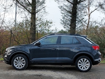 Used Volkswagen T-Roc 2019 for sale - 76764590: Photo