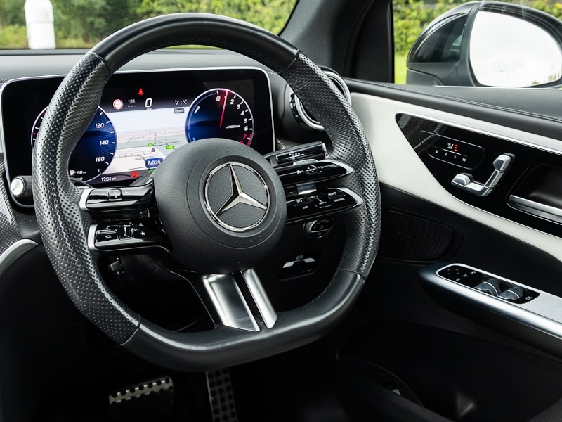 Used Mercedes-Benz GLC 2023 for sale - 76600276: Photo 11