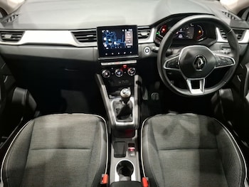 Used Renault Captur 2024 for sale - 79143993: Photo