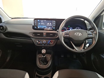 Used Hyundai i10 2023 for sale - 78225567: Photo