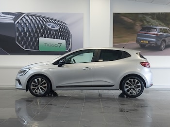 Used Renault Clio 2023 for sale - 79342720: Photo
