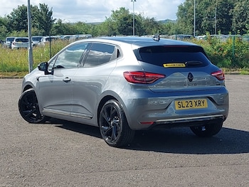 Used Renault Clio 2023 for sale - 79367768: Photo