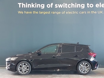 Used Ford Focus 2023 for sale - 79432402: Photo