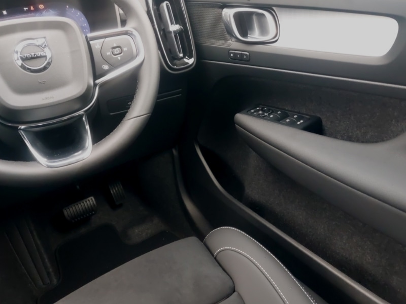 Used Volvo XC40 2025 for sale - 77540567: Photo 10