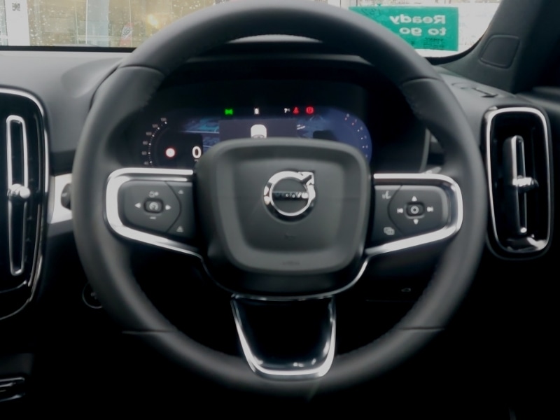 Used Volvo XC40 2025 for sale - 77540567: Photo 7