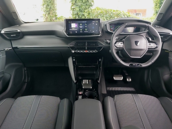 Used Peugeot 2008 2025 for sale - 76275312: Photo 2
