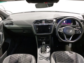 Used Volkswagen Tiguan 2023 for sale - 77777623: Photo