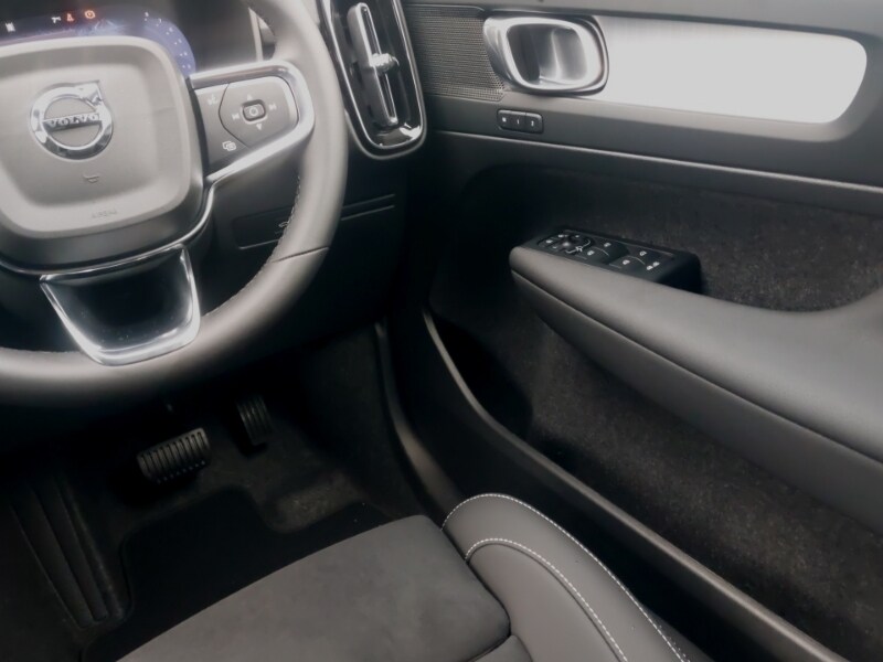 Used Volvo XC40 2025 for sale - 77419579: Photo 10