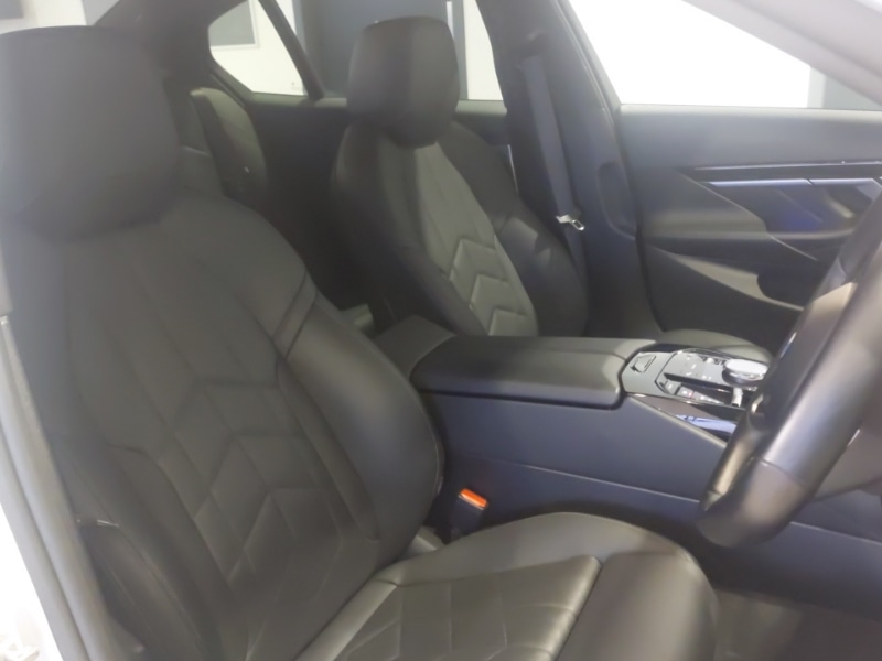 Used BMW 5 Series 2023 for sale - 76755201: Photo 11