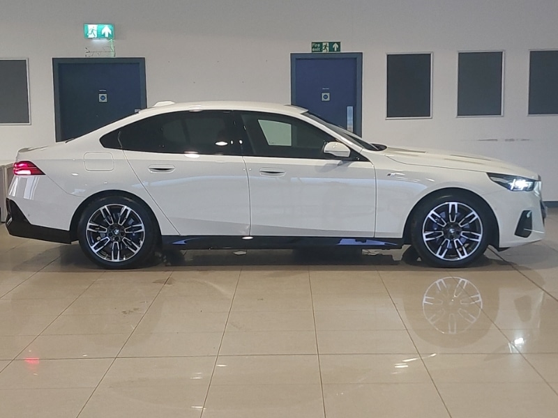 Used BMW 5 Series 2023 for sale - 76755201: Photo 2