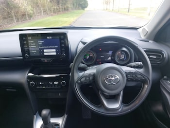 Used Toyota Yaris Cross 2023 for sale - 78275099: Photo