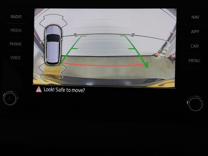 Used Skoda Karoq 2024 for sale - 76947677: Photo 11