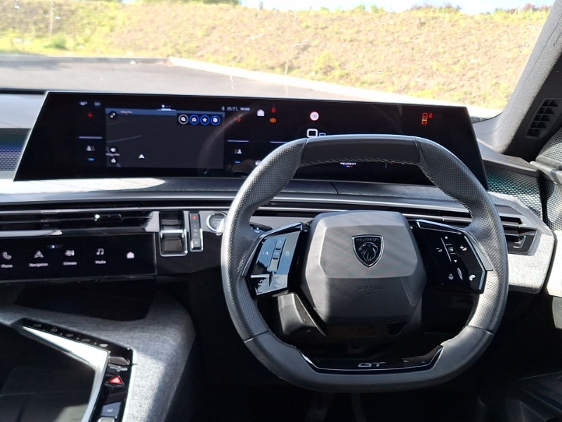 Used Peugeot 3008 2024 for sale - 76652146: Photo 2