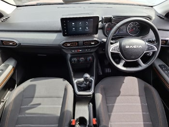 Used Dacia Sandero Stepway 2023 for sale - 79164296: Photo