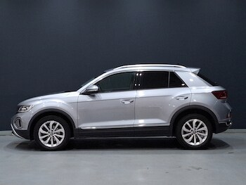 Used Volkswagen T-Roc 2024 for sale - 78872924: Photo