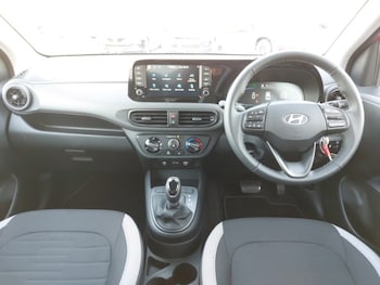 Used Hyundai i20 2025 for sale - 77112108: Photo