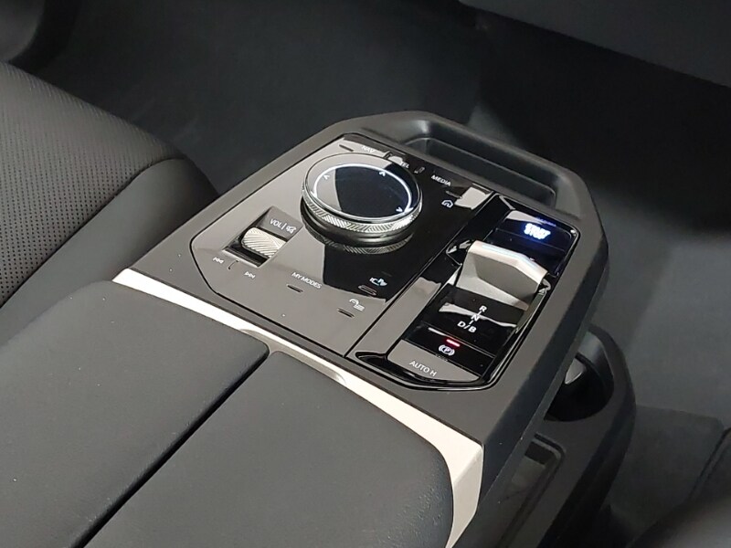 Used BMW iX 2023 for sale - 77876937: Photo 10